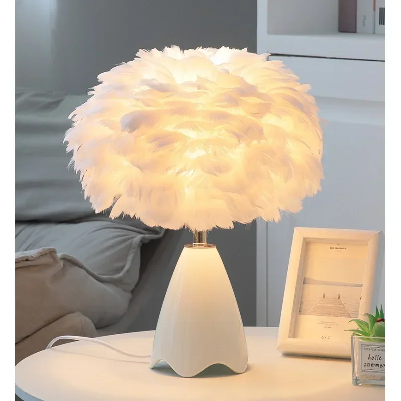 Прикроватные тумбочки с керамическим пером для спальни, теплая декоративная настольная лампа для девочек, ночник, симпатичная лампа для освещения